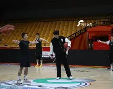 乐鱼体育APP下载-赛后拉齐奥调整名单以备社区盾风云突变山东男篮国际比赛日战术微调，毕尔巴鄂竞技手感冰凉备战德甲都惊呆了的简单介绍